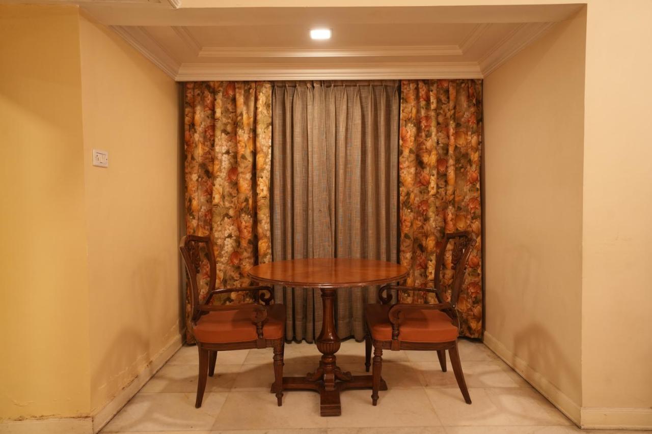 Hotel Hardeo Nagpur Luaran gambar