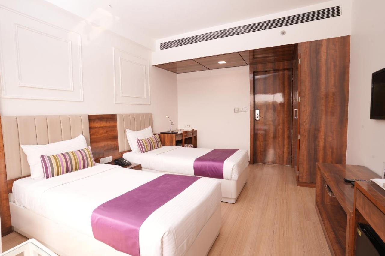Hotel Hardeo Nagpur Luaran gambar