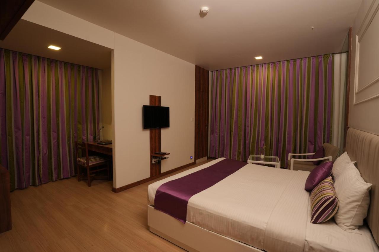 Hotel Hardeo Nagpur Luaran gambar