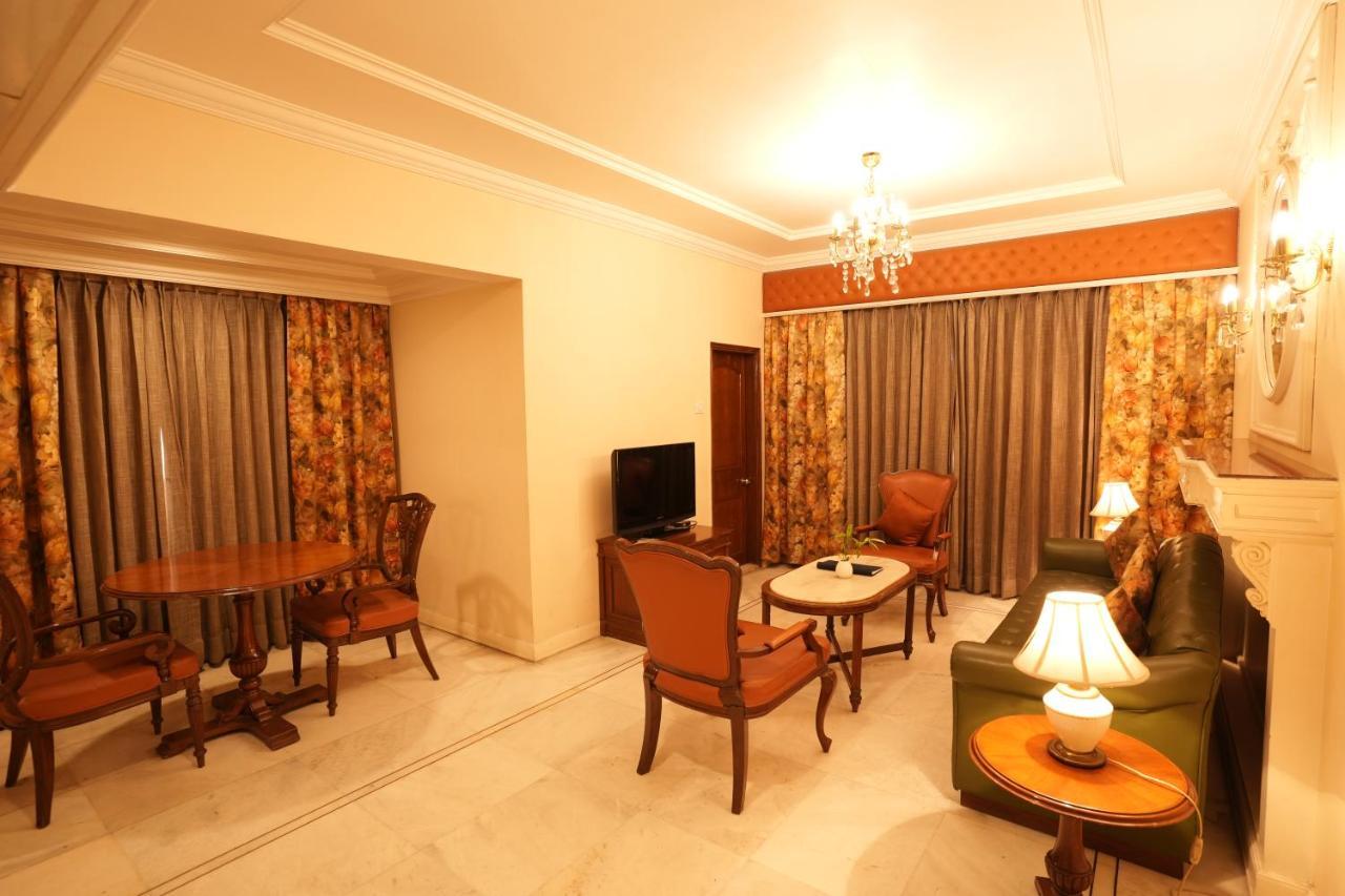 Hotel Hardeo Nagpur Luaran gambar