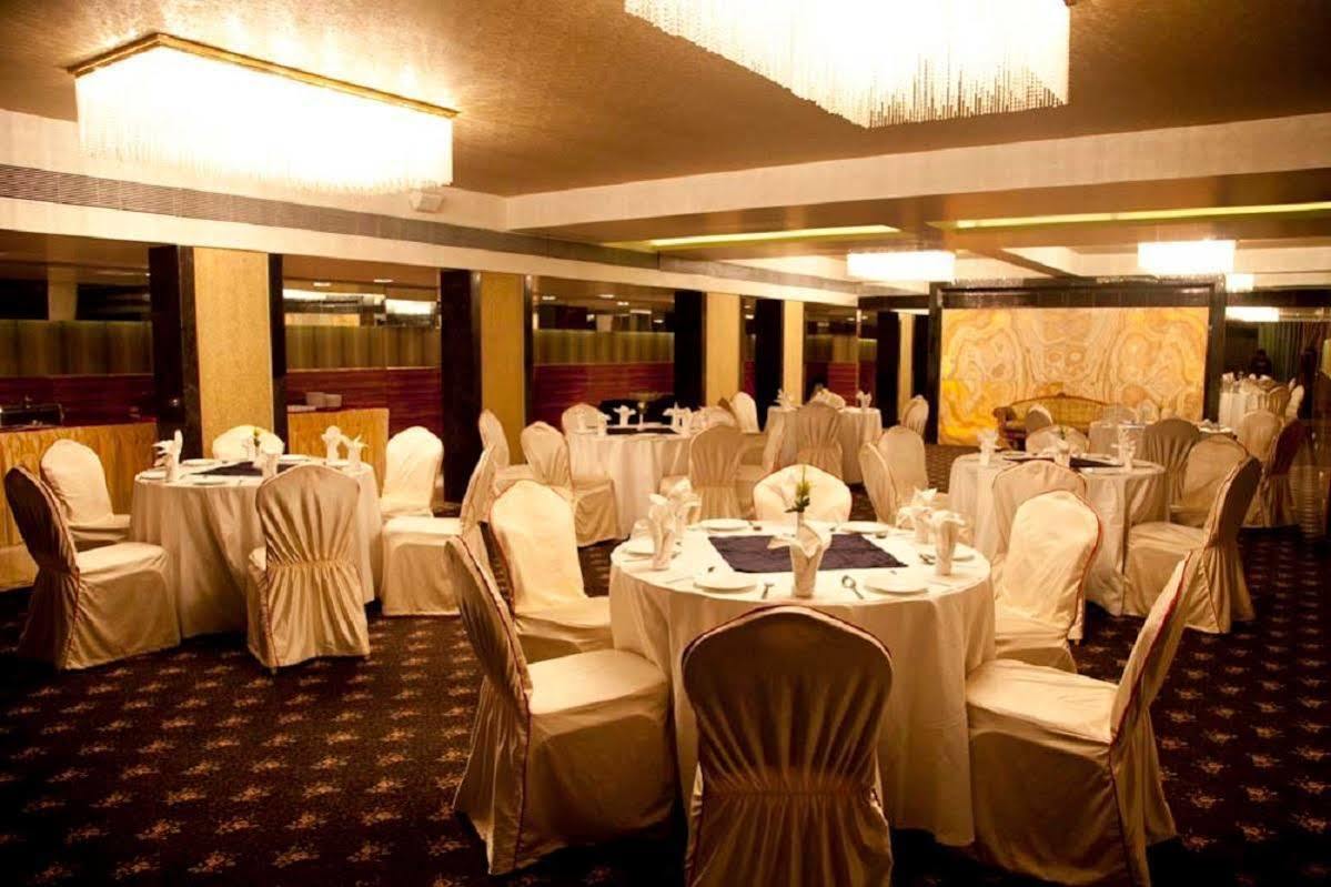 Hotel Hardeo Nagpur Luaran gambar